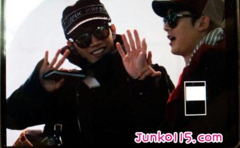 [14.12.12] Les 2PM à l’aéroport d’Incheon (départ pour la Taiwan) 127