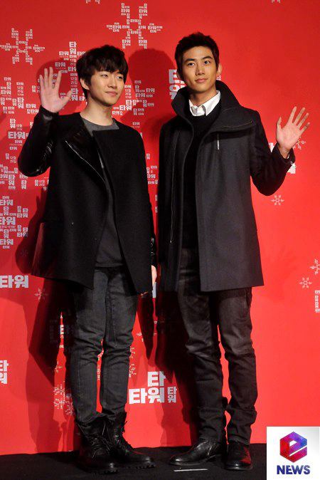 [19.12.12] [PICS] Taecyeon et Junho présents à la Première du film 'Tower' 227