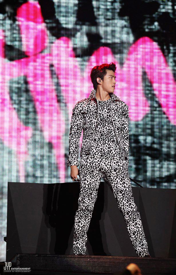 [16.12.12] [PICS] Concert ‘What Time Is It?’ à Taipei 412