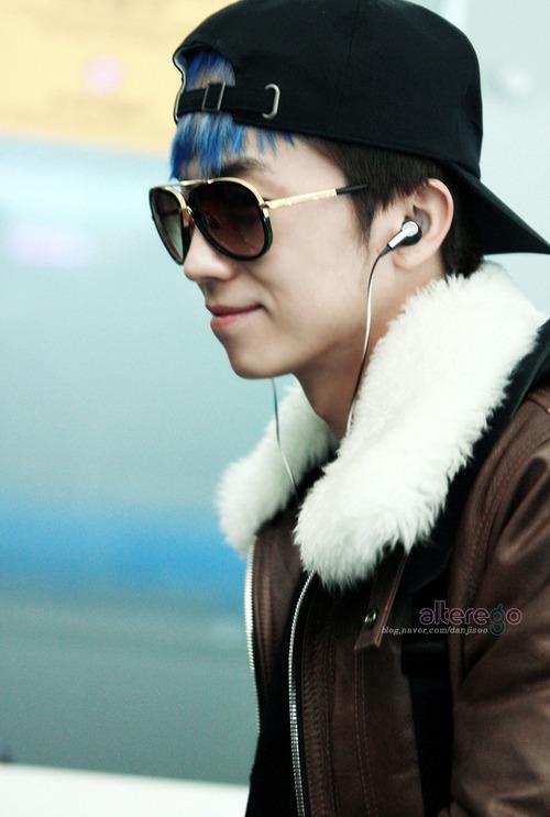 [06.12.12] Les 2PM à l’aéroport d'Incheon (départ pour Jakarta) 54