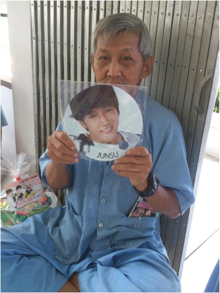 [13.01.13] Les fans de Jun.K ont fait un don pour célébrer son anniversaire 136