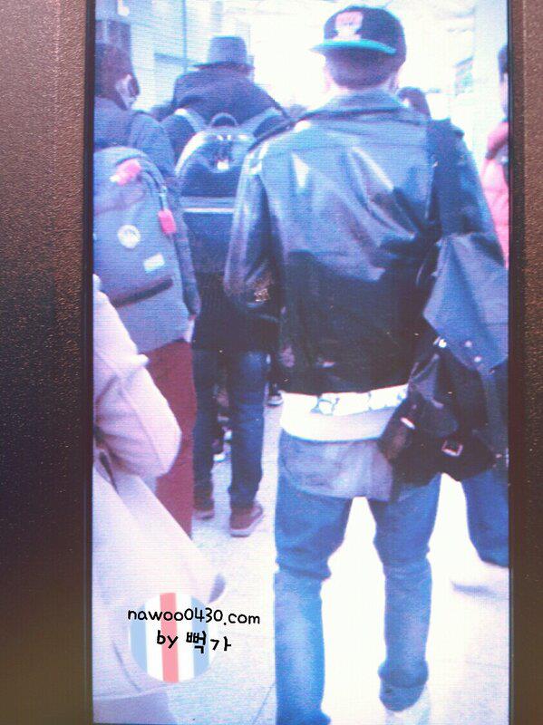 [01.03.13] [PICS] 2PM (sans Chansung) l’aéroport d’Incheon (départ pour les Philippines) 14