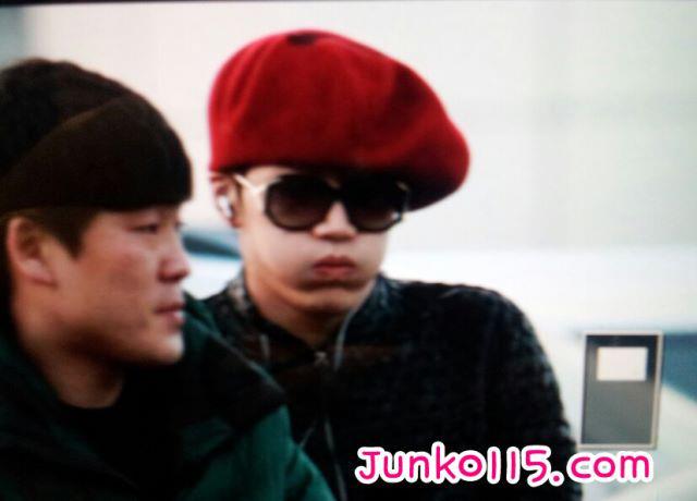 [01.03.13] [PICS] 2PM (sans Chansung) l’aéroport d’Incheon (départ pour les Philippines) 24