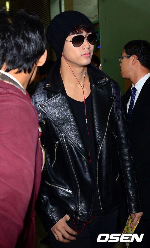 [08.03.13] [PICS] 2PM à l’aéroport d’Incheon (départ pour Jakarta) 256