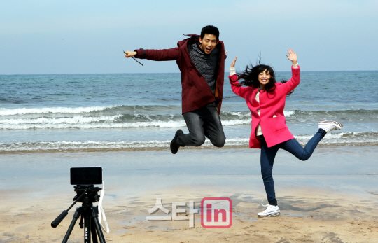 [06.03.13] Photos officielles de Taecyeon et Guigui dans l'émission 'We Got Married' 302