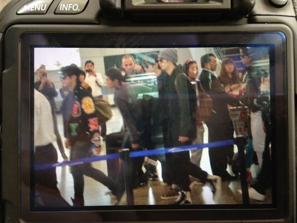[29.03.13] [PICS] Arrivée des 2PM à l'aéroport de Guangzhou 358