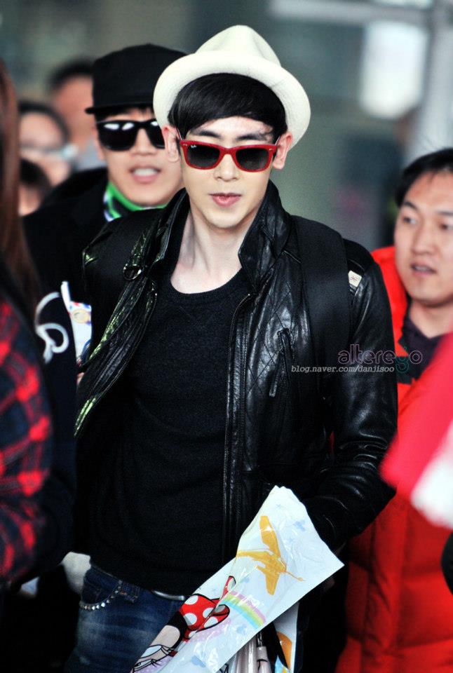 [31.03.13] [PICS] Arrivée des 2PM à l’aéroport d’Incheon 539