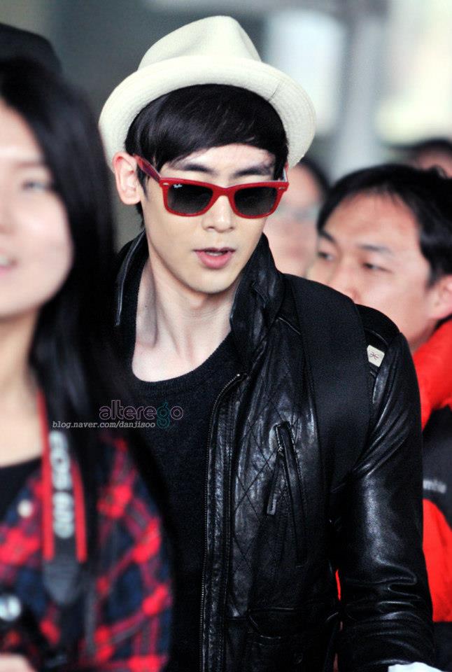 [31.03.13] [PICS] Arrivée des 2PM à l’aéroport d’Incheon 635