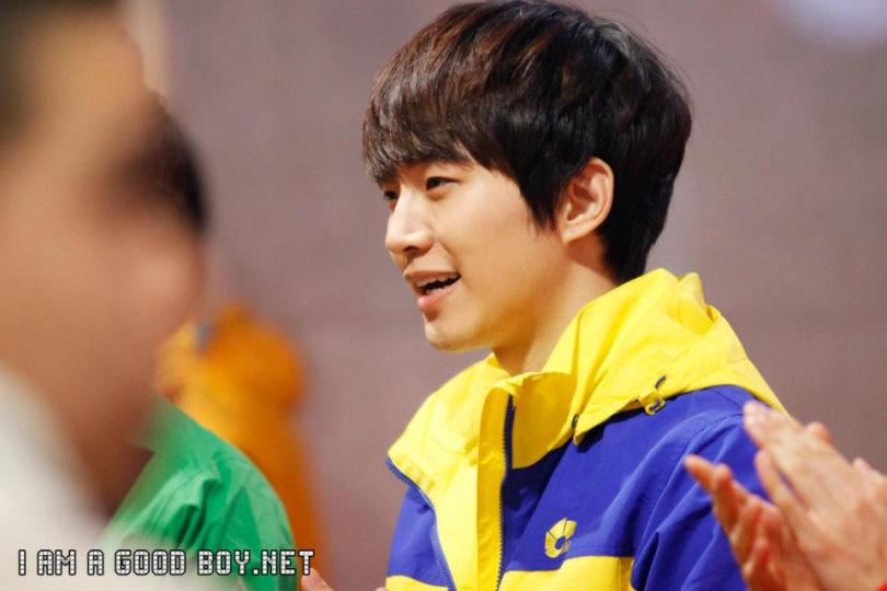 [05.03.13] [PICS] Nichkhun, Wooyoung et Junho au Fansign de Nepa 78