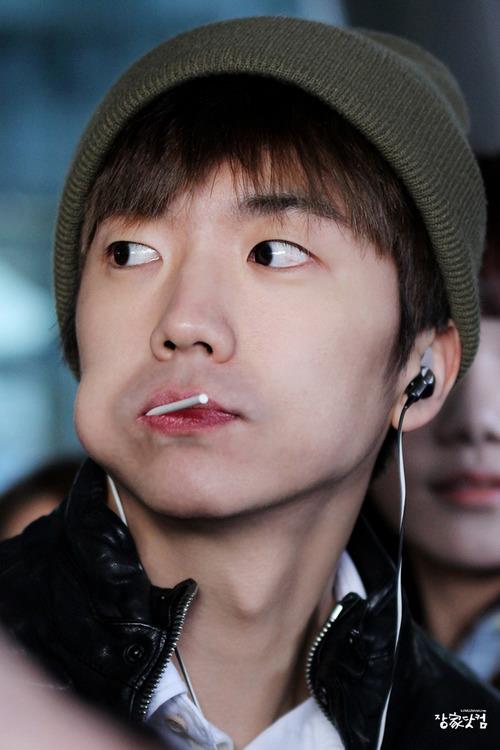 [03.03.13] [PICS] 2PM (sans Chansung) à l’aéroport d’Incheon (de retour des Philippines) 94