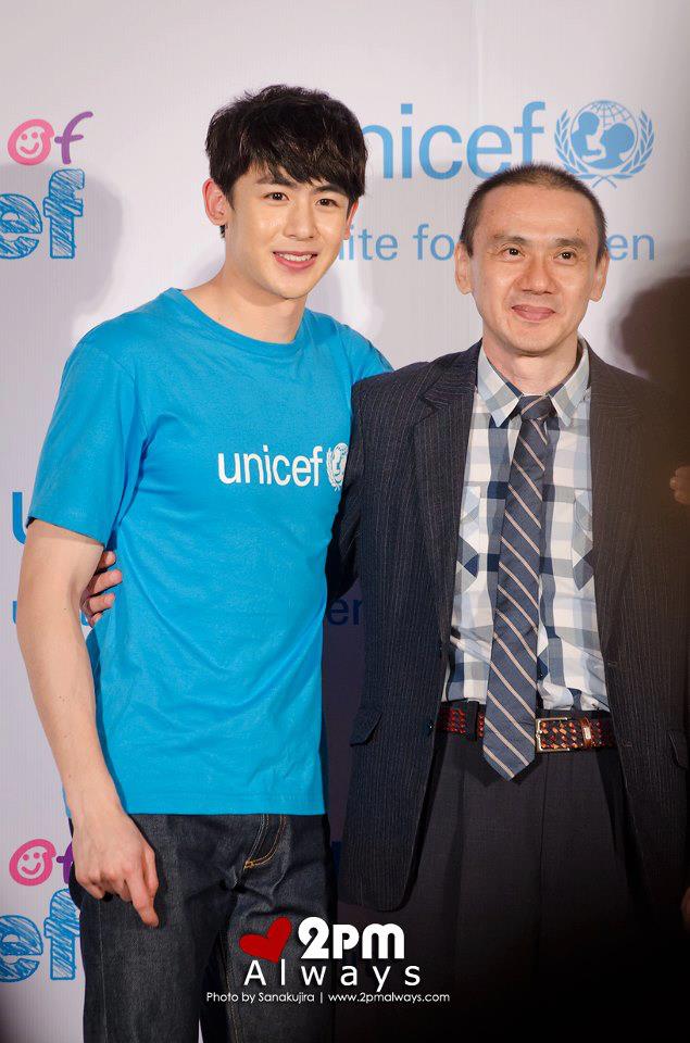 [09.04.13] [PICS] Nichkhun à la conférence de presse 'Friends of UNICEF' 126