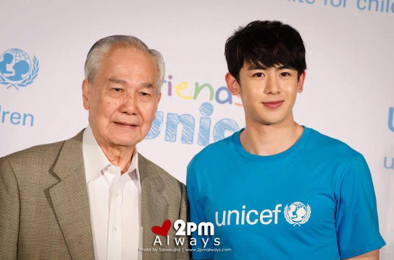 [09.04.13] [PICS] Nichkhun à la conférence de presse 'Friends of UNICEF' 314