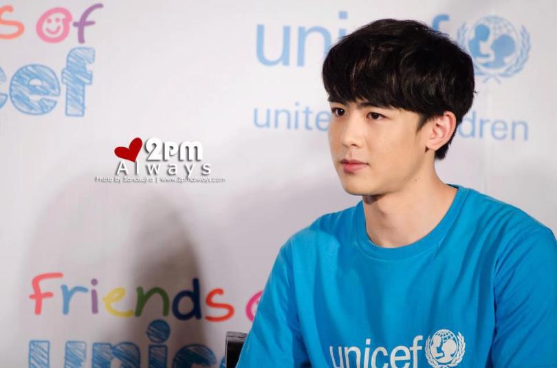 [09.04.13] [PICS] Nichkhun à la conférence de presse 'Friends of UNICEF' 610